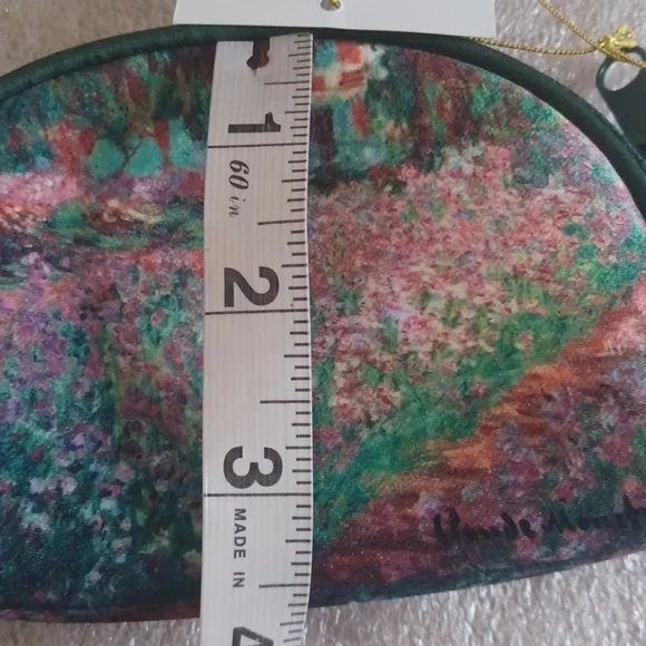 SOLD -Free with any purchase (bundled) - Small pouch cosmetic case NEW with tags - Picture 6 of 6